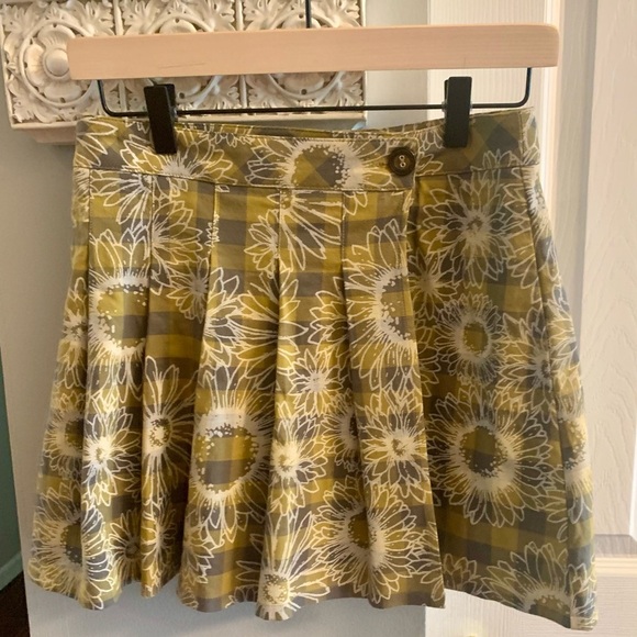 Urban Outfitters Yellow and Green Floral Pleated Skater Mini Skirt - Picture 2 of 9